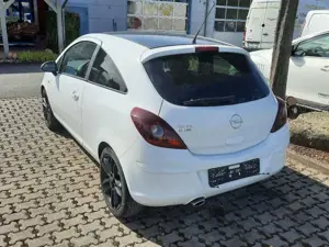 Opel Corsa Color Edition Bild 3