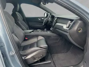 Volvo XC60 T8 AWD Recharge R-Design ACC SD Bild 4