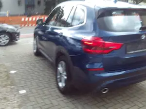 BMW X3 Baureihe X3 xDrive 20 d AHK,ALLRAD,PDC, Bild 4
