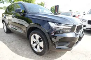 Volvo XC40 XC40 Momentum 2WD+LEDER+AUTOMATIK+MFL+KAME Bild 1