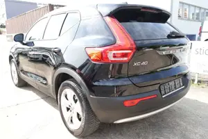 Volvo XC40 XC40 Momentum 2WD+LEDER+AUTOMATIK+MFL+KAME Bild 4