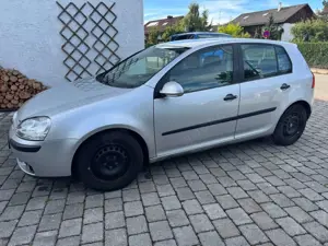 Volkswagen Golf Golf V 5-Türer 1.6 Trendline