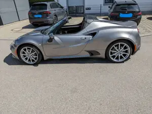 Alfa Romeo 4C 4C 1.8 TBi  Spider Bild 3