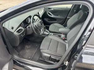 Opel Astra 1.5 D Start/Stop Sports Tourer Business Elegance Bild 4