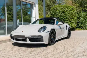 Porsche 992 Turbo S Cabrio/ NACHTSICHT/ INNO DRIVE/ BURM