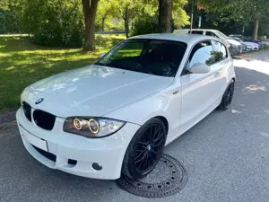 BMW 118 i 2.0i M Sportpaket*Navi*Xenon*Tüv 03.2027*