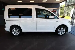 Volkswagen Caddy 2.0 TDI BMT Comfortline NAVI BI-XENON ACC Bild 4