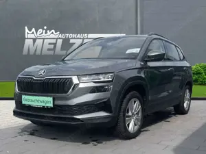 Skoda Karoq SELECTION 2.0TDI DSG 4x4 AHK+KESSY+SHZ+ALU Klima