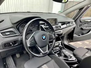 BMW 218 218d Gran Tourer xDrive Sport Line Bild 5