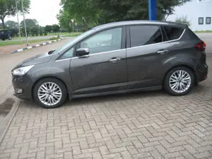 Ford C-Max Titanium,Anhängekuppl Ganzjahresreifen.