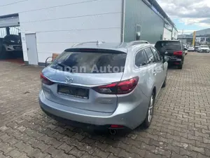 Mazda 6 Kombi Exclusive-Line AWD Scheckheft/NavI/Xenon Bild 4