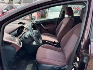 Ford Fiesta Trend 5 Türig *1. Hand, 80.000km!* Bild 5