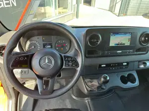 Mercedes-Benz Sprinter Bild 2