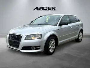 Audi A3 1.6 Attraction Metallic/Klima/Tempomat/2Hand
