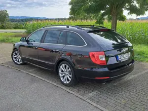 Skoda Superb Superb Combi 2.0 TDI DSG Ambition Bild 4