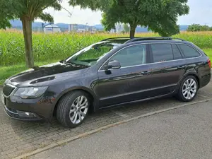 Skoda Superb Superb Combi 2.0 TDI DSG Ambition Bild 3