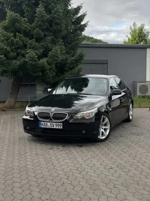 BMW 523 523i