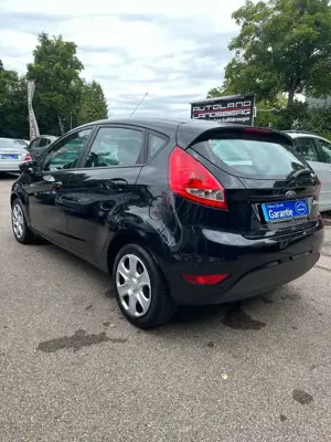 Ford Fiesta Trend*1.HAND*KLIMA*SCHECKHEFT* Bild 5