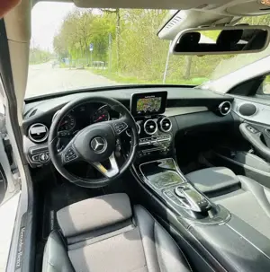 Mercedes-Benz C 220 Bild 4
