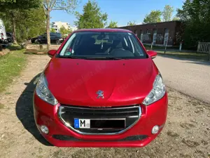 Peugeot 208 208 120 VTI Automatik Allure Bild 3
