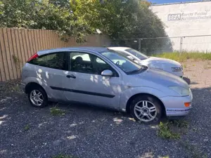 Ford Focus Trend / Ersatzteil-Spender / ohne Papiere Bild 2