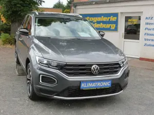 Volkswagen T-Roc United 2.Hd.!!LED!!AHK!!NAVI!Klimaaut.!SHZ.
