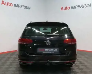 Volkswagen Passat Variant R-Line 2.0 TDI *AHK*Navi Bild 5