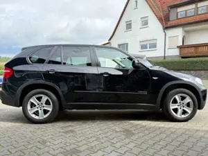 BMW X5 xDrive30d-Pano-R.KAM-NAVI-L.HZ-PDC-4 Zonen.Kl Bild 4