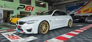 BMW M4 Baureihe/ Akra / Carbondach