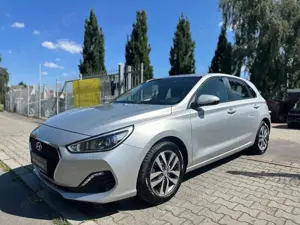 Hyundai i30 Trend,AUTOMATIK,100.TKM,KAMERA,KLIMA,NAVI,SHZ,TOP!