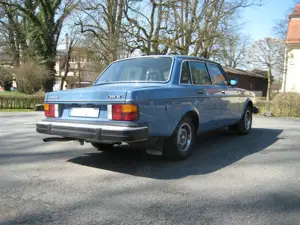 Volvo 244 GL im Bestzustand Bild 5