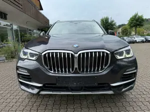BMW X5 xDrive 30 d xLine*PANO*HUD*LUFTFEDER*EU6dT* Bild 2
