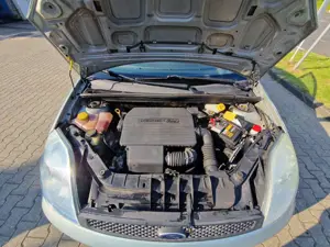 Ford Fiesta Fiesta 1.3 Ghia Bild 5