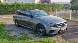 Mercedes-Benz E 220 d T 9G-TRONIC AMG Line