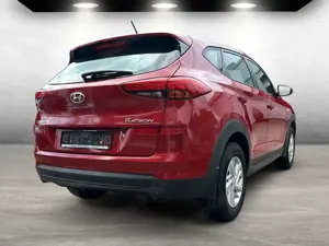 Hyundai TUCSON Pure 2WD Bild 4