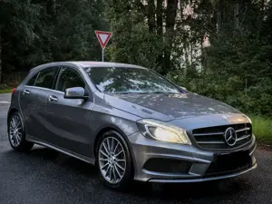 Mercedes-Benz A 180 A 180 7G-DCT AMG Line