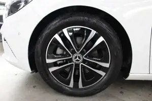 Mercedes-Benz B 180 Progressive Line Adv LED Kamera PTS SHZ Bild 4