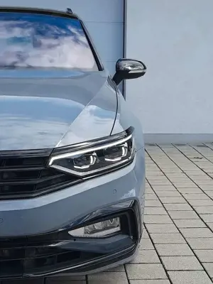 Volkswagen Passat Variant Passat V 4Mot. 272ps/3xR-Line/LED/360°/AhK/VirtC