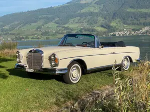 Mercedes-Benz 250 SE Cabrio