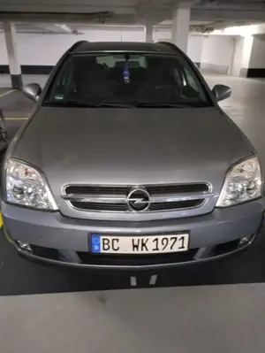 Opel Vectra Vectra Caravan 2.2 Caravan First Edition