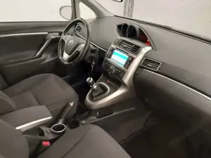 Toyota Verso Comfort *NAVI*KAMERA*SHZ*ALLWETTERREIFEN* Bild 4