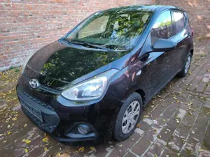 Hyundai i10 Classic 1.0i Scheckheft