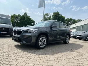 BMW X1 18i sDrive *Navi Leder Sitzh. Panorama Park*