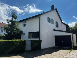 Gelegenheit! Ruhig gelegenes, freistehendes EFH mit Garage im schönen Rüppurrer Märchenviertel