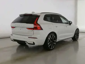 Volvo XC60 Ultra Dark AWD B5 Benzin EU6d HUD AD AHK Digitales Bild 2