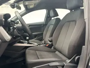 Audi A3 Limo 30 TFSI advanced V-Cockp. /PLA /HU:NEU Bild 5