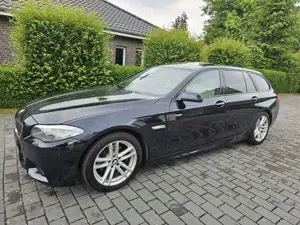 BMW 520 520d Touring M-paket/Pano/HUD 8xbereift