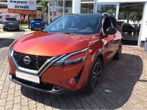 Nissan Qashqai 1.3 DIG-T Tekna AT 4x4 AHK Bild 2