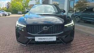 Volvo XC60 T6 Plug-in H AWD Plus Black Edition Auto Bild 2