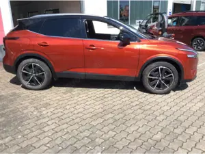 Nissan Qashqai 1.3 DIG-T Tekna AT 4x4 AHK Bild 5